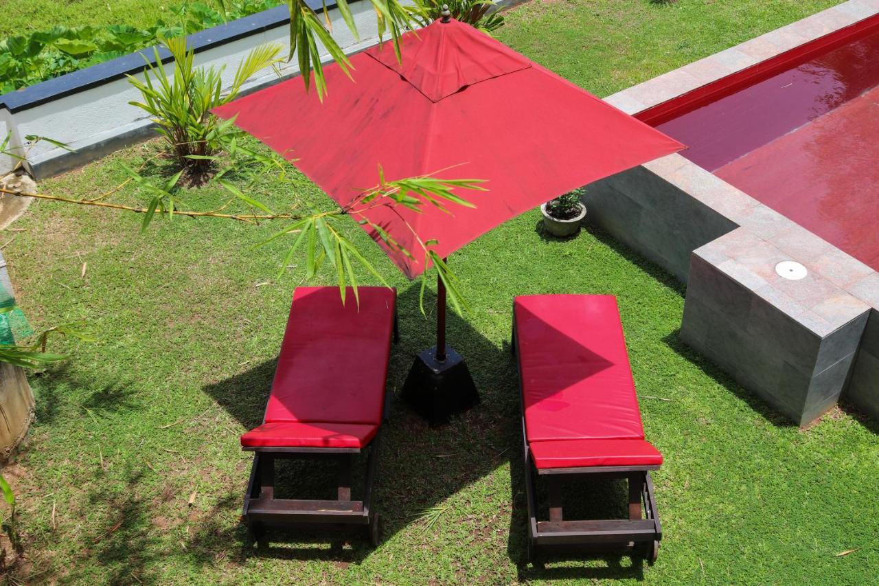 Villa Red Pool Hikkaduwa Buitenkant foto