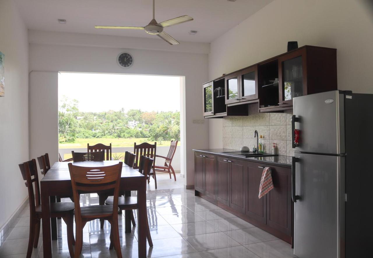 Villa Red Pool Hikkaduwa Buitenkant foto