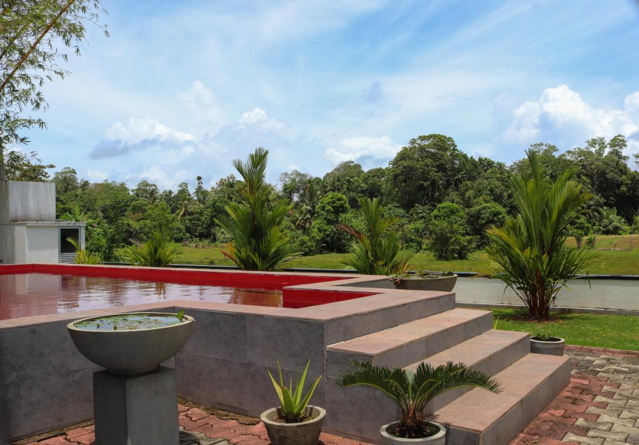 Villa Red Pool Hikkaduwa Buitenkant foto